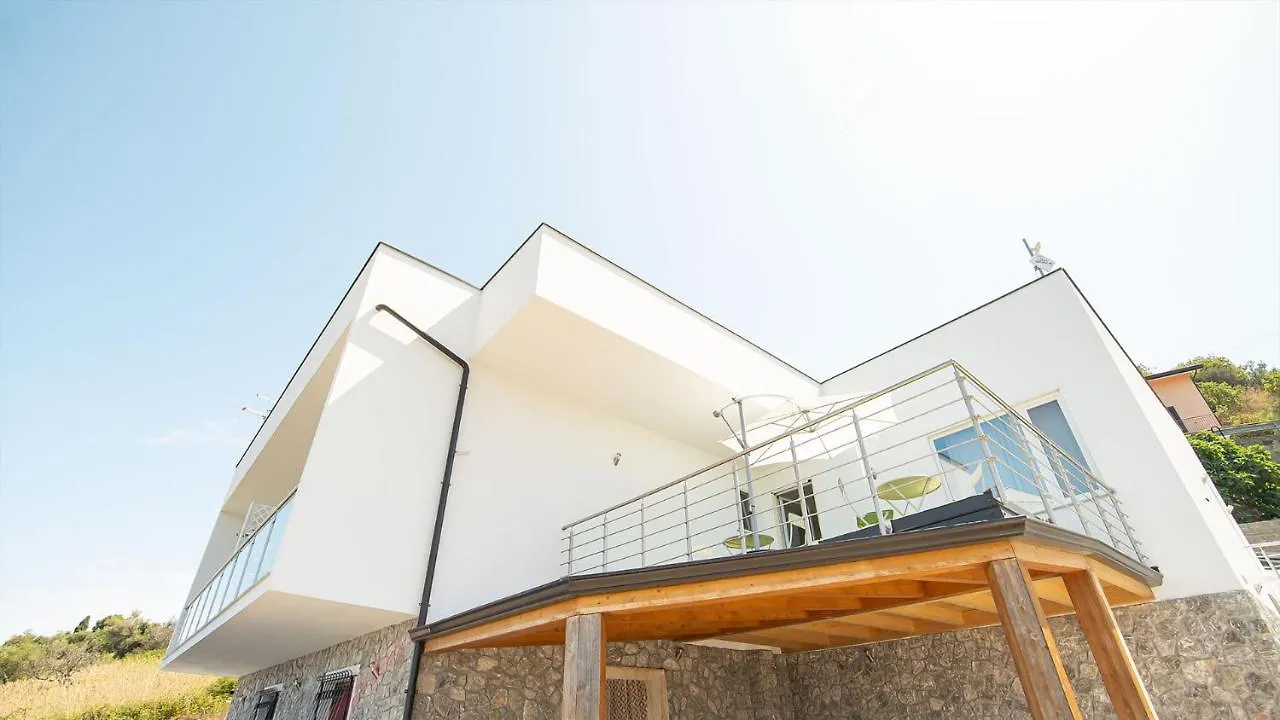 焦约萨马雷阿Tale Gioiosa住宿加早餐旅馆 住宿加早餐酒店